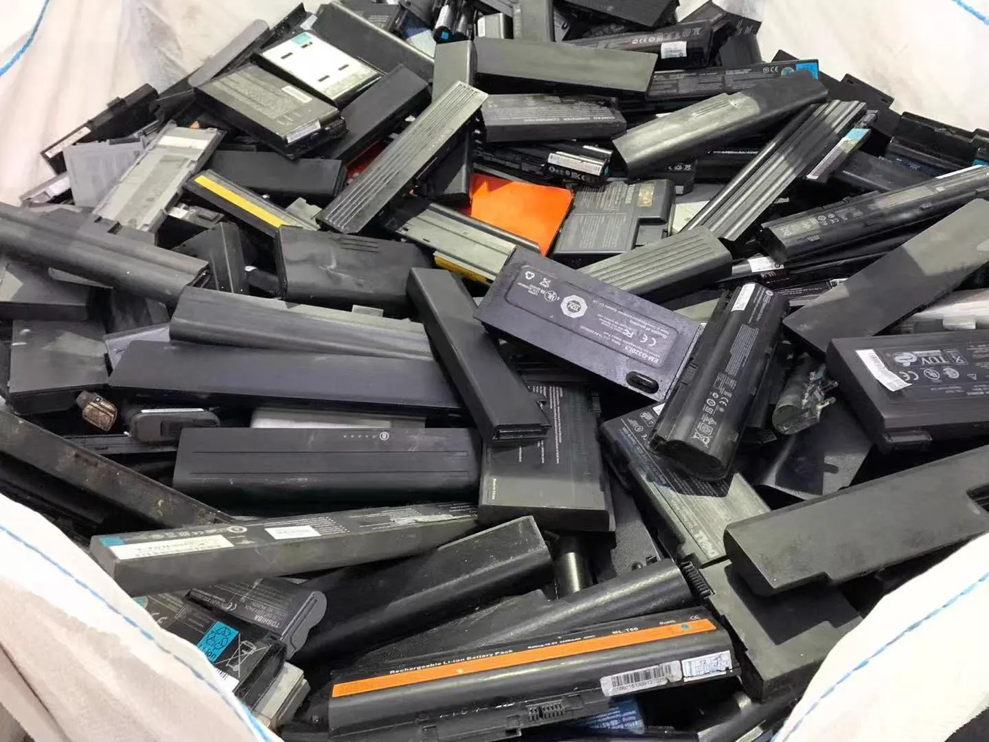 Laptop batteries